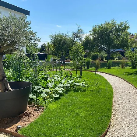 Le Clos Des Pommiers Fuji Holiday home